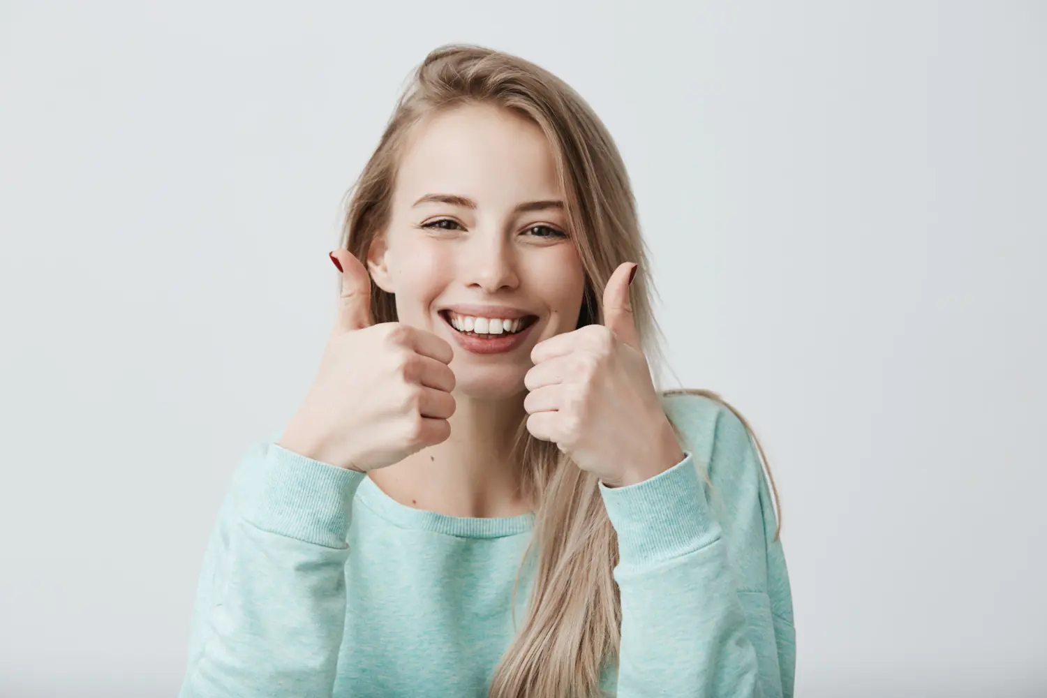 Come Sbiancare i Denti a Casa Senza Rovinarli: Guida Completa e Sicura